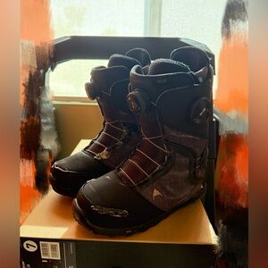 USED Burton women’s Felix Black Snowboard Boots 7 BOA